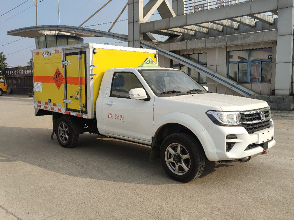 東風(fēng)皮卡爆破器材運(yùn)輸車(chē)