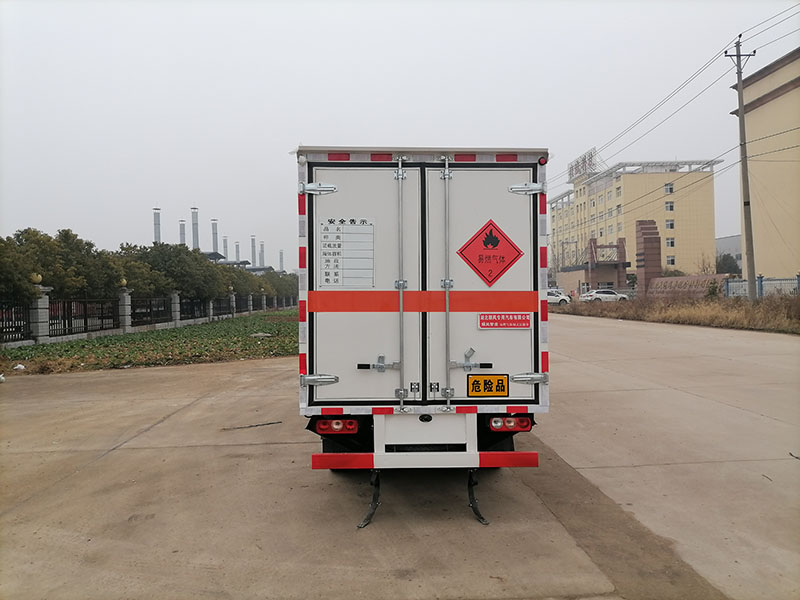 躍進(jìn)柴油危險品廂式車