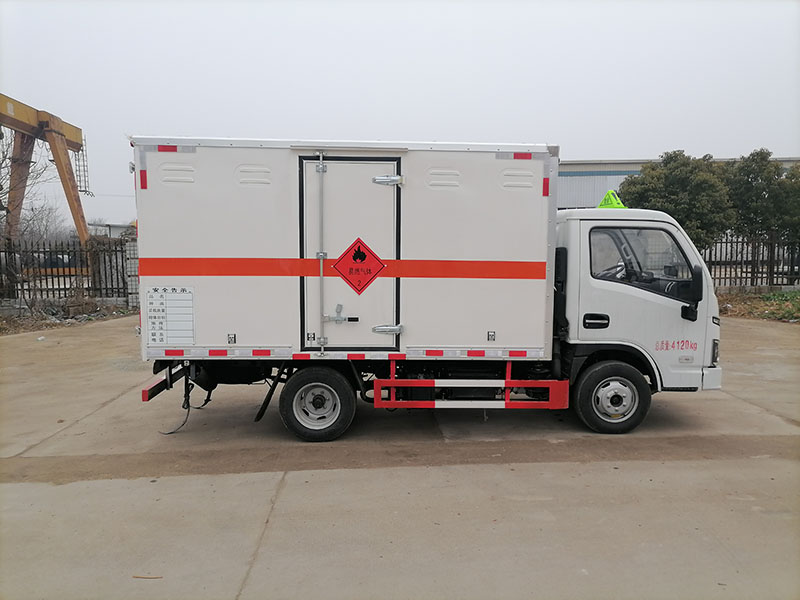 躍進(jìn)柴油危險品廂式車